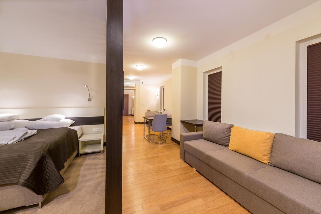 Villa Buki Pokoje & Spa Jastrzębia Góra Стая снимка